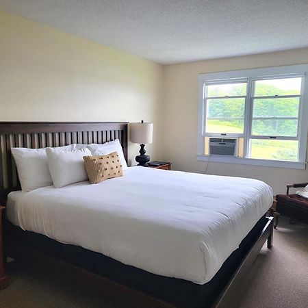 East Wind Inn & Suites Tenants Harbor Экстерьер фото