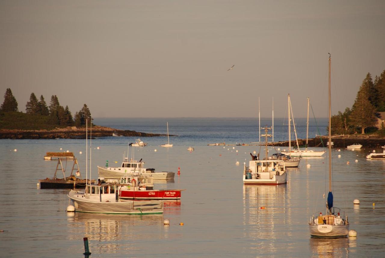 East Wind Inn & Suites Tenants Harbor Экстерьер фото