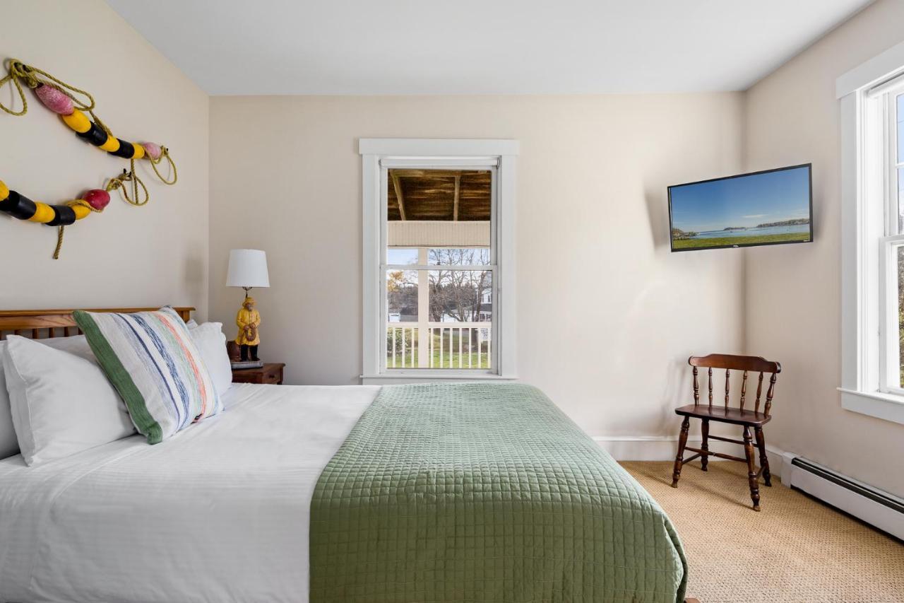East Wind Inn & Suites Tenants Harbor Экстерьер фото