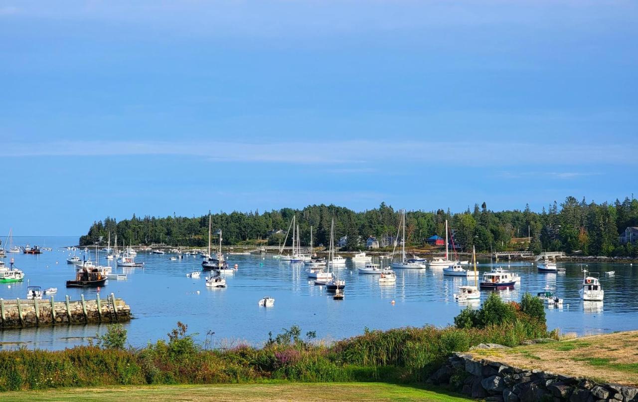 East Wind Inn & Suites Tenants Harbor Экстерьер фото