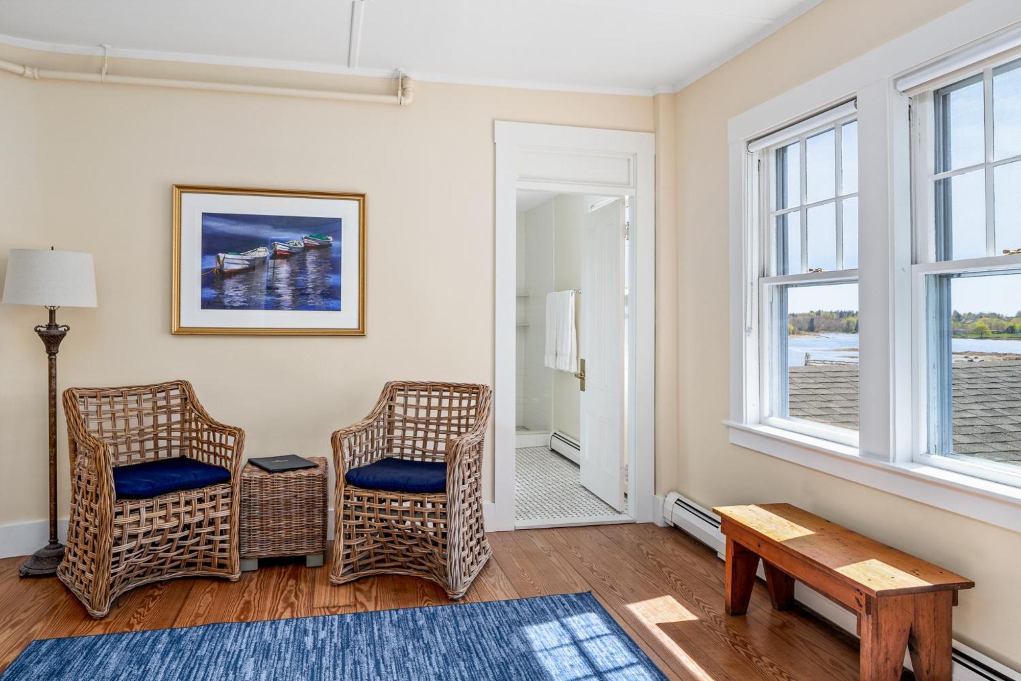 East Wind Inn & Suites Tenants Harbor Экстерьер фото