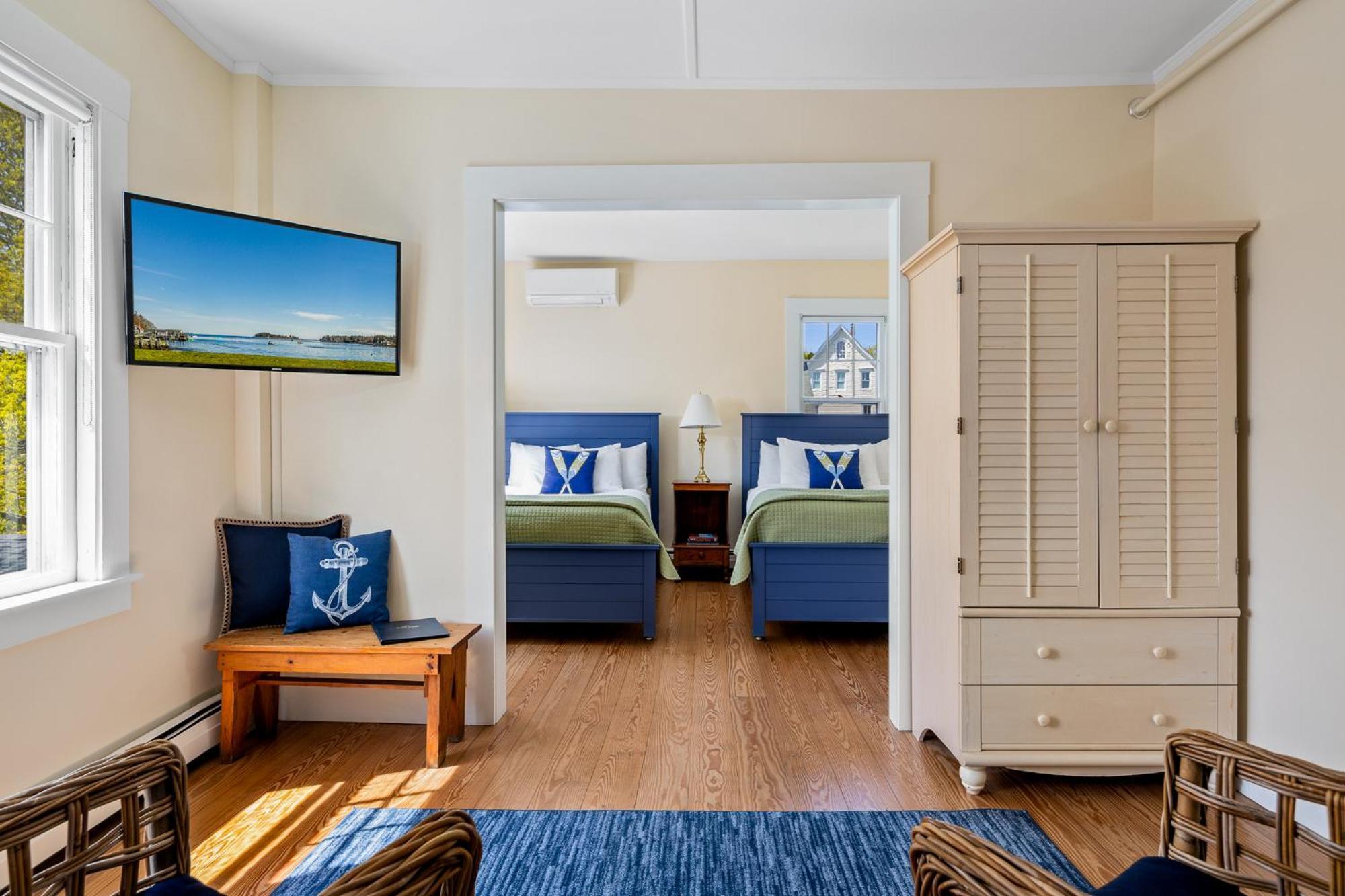 East Wind Inn & Suites Tenants Harbor Экстерьер фото
